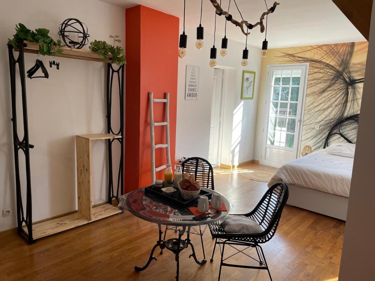 Belle Chambre Double Orange Tout Bonnement Bien Putot-en-Auge Exterior photo